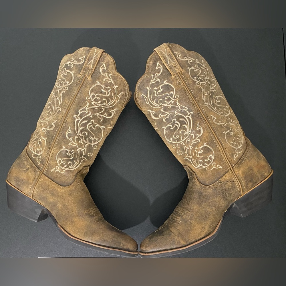 Twisted X Tan Heeled Boots - Picture 11 of 15
